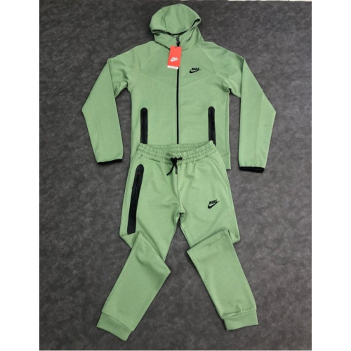 8346 Детски екип Tech Fleece 